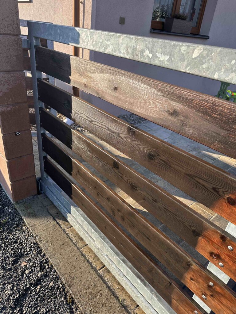 čištění plotů a zdí Praha